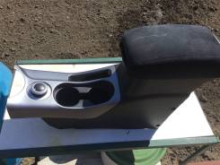 Бардачок. Mitsubishi Outlander, CW5W, CW6W, GF7W, GG2W, GF8W, CW4W Двигатели: 4B12, 6B31, 4J11, 4B11, 4J12