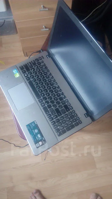 Asus X550V. 15.6", 2,6����, ��� 8 ��, ���� 500���, WiFi: 1, Bluetooth: 1, ����������� �� 1��. ����
