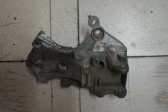 Кронштейн генератора. Renault Logan Renault Sandero, BS11, BS12, BS1Y Двигатели: K4M, K7J, K7M