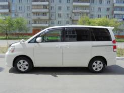 Toyota Noah. вариатор, передний, 2.0 (152 л.с.), бензин, 198 000 тыс. км