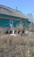 Продаю дом с землей в пгт. Шкотово. Улица Ленинская 8, р-н пгт Шкотово, площадь дома 63 кв. м., скважина, электричество 15 кВт, отопление твердотоплив...