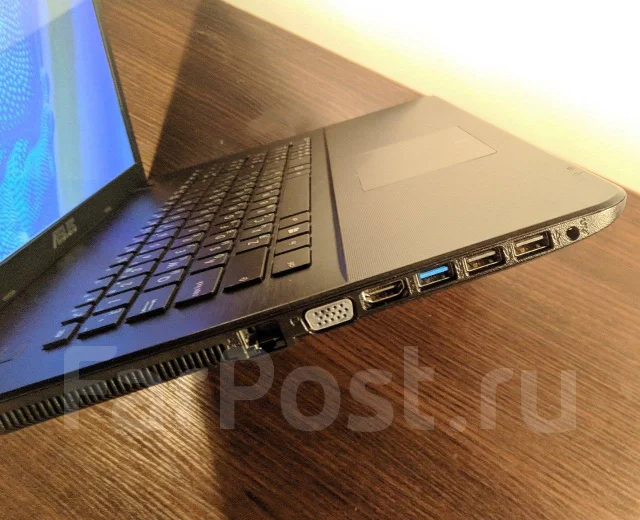 Asus X751. 17.3", 1,6����, ��� 4 ��, ���� 500���, WiFi: 1, Bluetooth: 1, ����������� �� 4��. ����