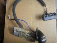 Замок багажника. Nissan X-Trail, NT30, PNT30, T30 Двигатели: QR20DE, QR25DE, SR20VET, YD22ETI