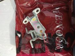 Крепление двери. Toyota: Corona, Prius C, iQ, Avensis, Sprinter Trueno, Corolla, Probox, Altezza, Raum, Sprinter, Mark II Wagon Blit, Caldina, Sprinte...