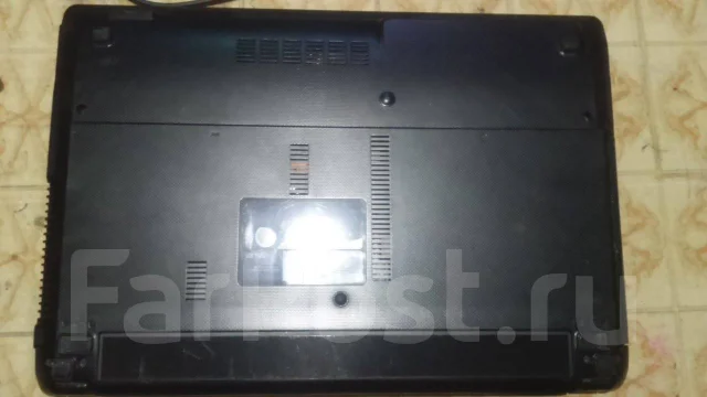 Asus K43. ��� 2048 ��, ���� 300���, WiFi: 1, Bluetooth: 1, ����������� �� 5��. ����