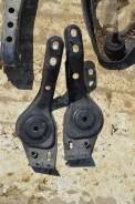 Крепление стабилизатора. Toyota Cressida, GX81 Toyota Mark II, GX81, JZX81 Toyota Cresta, GX81, JZX81 Toyota Chaser, GX81, JZX81