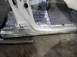 Порог пластиковый. Toyota RAV4
