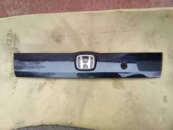 Накладка крышки багажника. Honda Fit, GD1, GD2, GD3, GD4