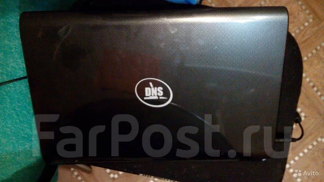 DNS Home. 15.6", 2,2����, ��� 4 ��, ���� 500���, WiFi: 1, Bluetooth: 1, ����������� �� 2��. ����