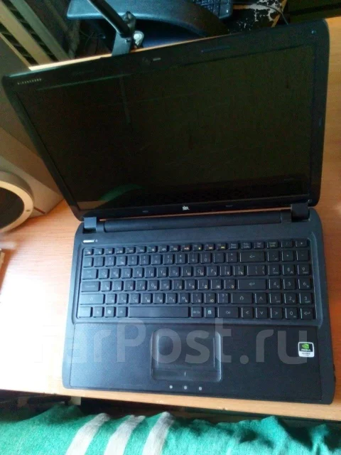 DNS Home. 15.6", 2,2����, ��� 4 ��, ���� 500���, WiFi: 1, Bluetooth: 1, ����������� �� 2��. ����