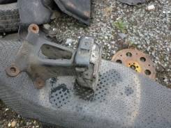 Кронштейн опоры двигателя. Toyota: Land Cruiser, Tacoma, Hilux Surf, Land Cruiser Prado, 4Runner Двигатель 5VZFE