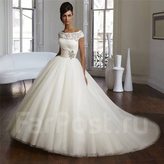 Платья свадебные в белом цвете
