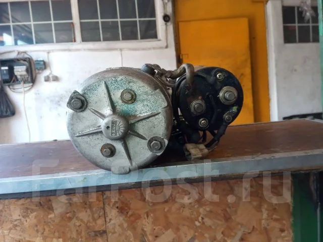 ������� Komatsu PC200 600-813-3560 ����