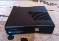 Microsoft Xbox 360 E ����
