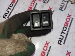 Кнопка открывания багажника. Toyota: Windom, Avalon, Soarer, Progres, Brevis Lexus ES330, MCV30, MCV31 Lexus SC430, UZZ40 Lexus ES300, MCV30, MCV31 Дв...