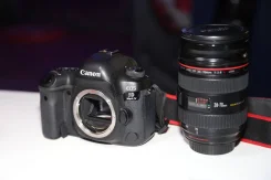 Canon EOS 5D Mark IV Body ����