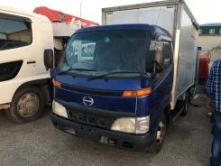 Hino Dutro ����