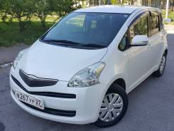 Toyota Ractis. Без водителя