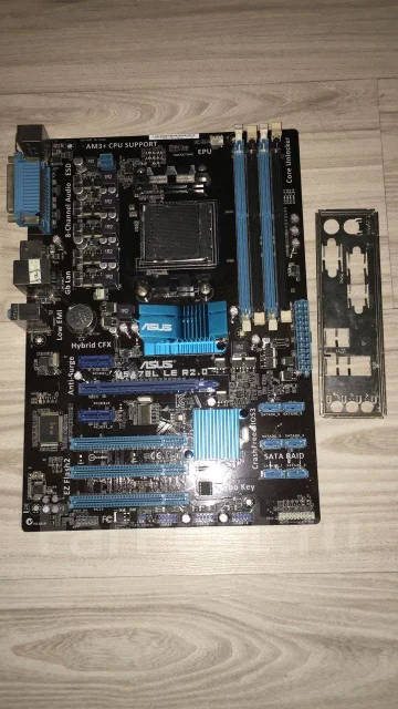 Socket AM3+ ����