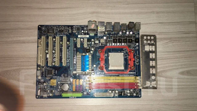 Socket AM2+ ����