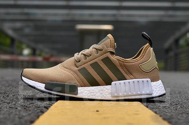 Nmd r1 golden store beige