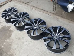 RAYS Versus Spada. 8.0x19", 5x114.3, ET53, �� 72���. ����