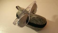 Очки Ray-Ban.