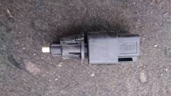 Концевик под педаль тормоза. Nissan March, YK12 Двигатели: MA09ERT, MA09RT, MA10ET, MA10T