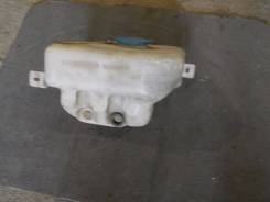 Бачок стеклоомывателя. Suzuki Escudo, TA01R, TD61W, TA11W, TD01W, TA31W, TA01W, TD51W, TA01V, TD31W, AT01W, TA51W, TD11W Двигатели: G16A, H25A, H20A...