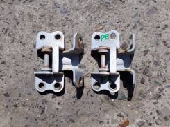Крепление двери. Mitsubishi Delica, PD6W, PD8W, PE6W, PE8W, PF6W, PF8W Двигатели: 4M40, 6G72