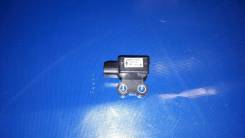Датчик замедления. Suzuki Escudo, TA01R, TA01W, TA02W, TA51W, TA52W, TD01W, TD02W, TD31W, TD32W, TD51W, TD52W, TD61W, TD62W, TL52W, TX92W