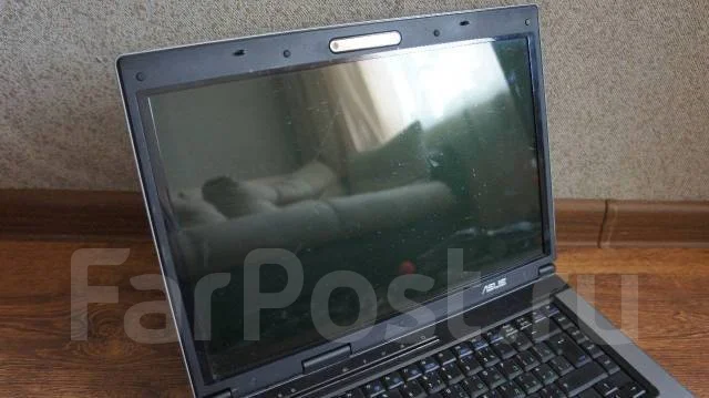 Asus X50SL. 15.4", 1,8����, ��� 2048 ��, ���� 160���, WiFi: 1, Bluetooth: 1, ����������� �� 2��. ����