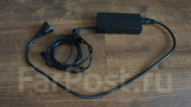 Asus X50SL. 15.4", 1,8����, ��� 2048 ��, ���� 160���, WiFi: 1, Bluetooth: 1, ����������� �� 2��. ����
