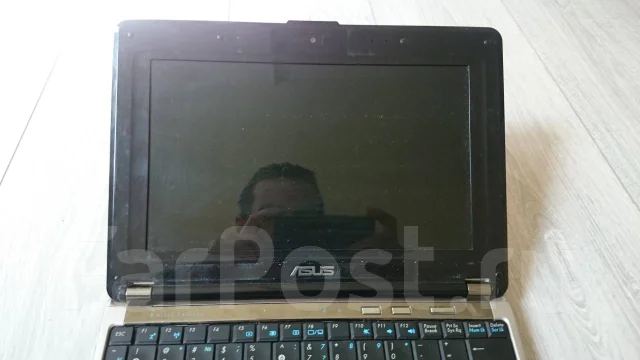Asus N10J. 10.2", 1,6����, ��� 2048 ��, ���� 250���, WiFi: 1, Bluetooth: 1 ����
