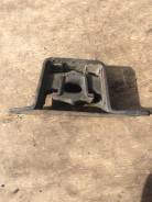 Крепление глушителя. Toyota Carina, AT190, AT192, ST190 Toyota Corona, AT190, ST190, ST191 Toyota Caldina, ET196, ET196V, ST190, ST190G, ST191, ST191G...