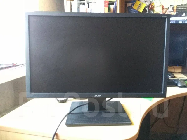 Acer. 24" ����