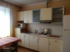 1-комнатная, улица Уткинская 15. Центр, 42 кв. м. Кухня