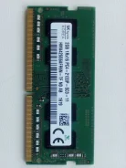 SO-DIMM DDR4.