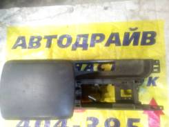 Подлокотник. Nissan Navara