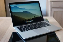 Apple MacBook Pro 15 2013 Late. 15.4", ���� 256��� ����