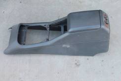 Подлокотник. Mercedes-Benz M-Class, W163