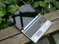 Acer Aspire 5755G. 15.6", 2,2����, ��� 8 ��, ���� 500���, WiFi: 1, Bluetooth: 1, ����������� �� 2��. ����