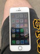 Apple iPhone 5s. Б/у, 16 Гб, Белый, Золотой