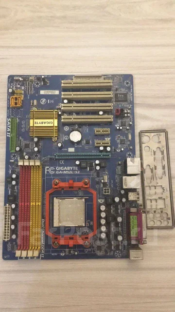 Socket AM2+ ����