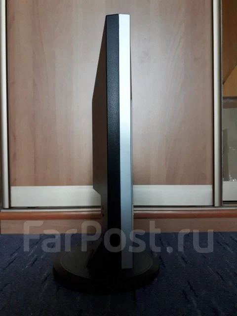 Samsung. 17" ����