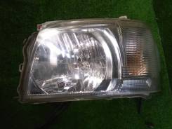 Фара. Toyota Hiace, KDH201K, KDH201V, KDH206K, KDH206V, KDH211K, KDH221K, KDH223B, TRH200K, TRH200V, TRH211K, TRH214W, TRH216K, TRH219W, TRH221K, TRH2...