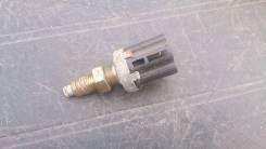 Концевик под педаль тормоза. Toyota Harrier, SXU15, SXU15W