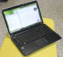V-lazer. 15.6", 2,3����, ��� 8 ��, ���� 640���, WiFi: 1, ����������� �� 2��. ����