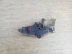 Замок капота. Toyota Crown Majesta, GS151, JZS151, JZS153, JZS155, JZS157, LS151 Toyota Crown, GS151, GS151H, JZS151, JZS153, JZS155, JZS157, LS151, L...
