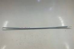 Молдинг на дверь Toyota Camry, правый передний